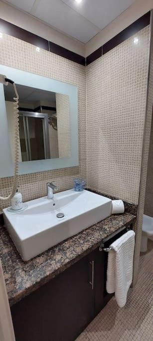 Elegante Alojamiento Con Piscina A 200 M Del Mar. Apartment Беналмадена Екстериор снимка