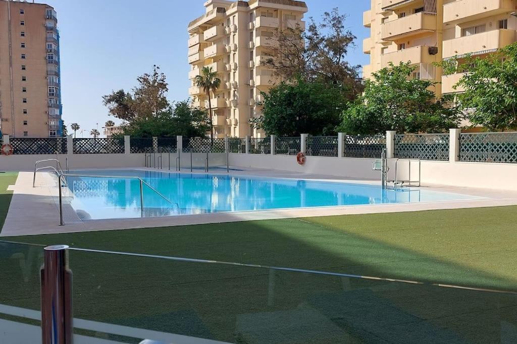 Elegante Alojamiento Con Piscina A 200 M Del Mar. Apartment Беналмадена Екстериор снимка