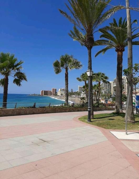 Elegante Alojamiento Con Piscina A 200 M Del Mar. Apartment Беналмадена Екстериор снимка