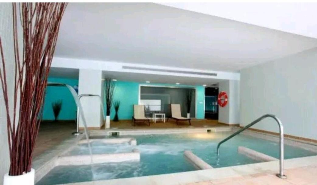 Elegante Alojamiento Con Piscina A 200 M Del Mar. Apartment Беналмадена Екстериор снимка